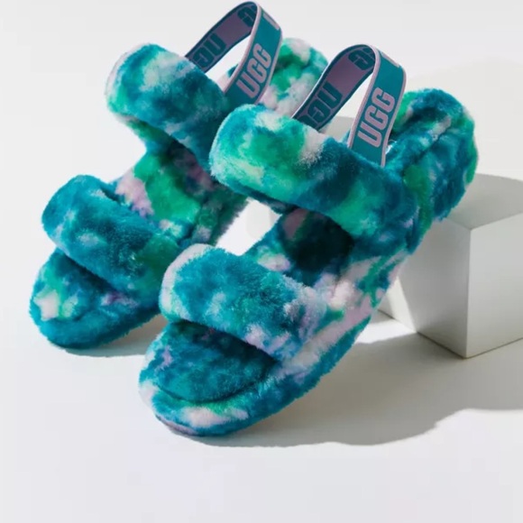 UGG slippers - Picture 1 of 10